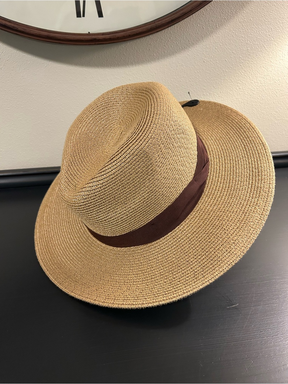 Women’s Banana Republic hat NWT